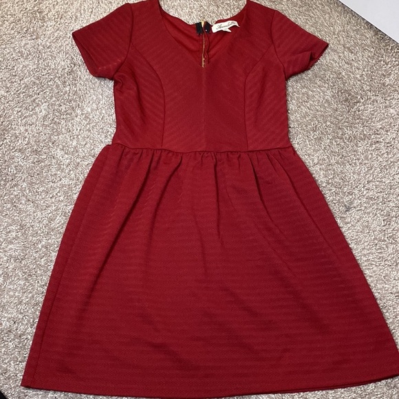 Annabelle Red V-Neck Drop Waist Dress with Black Zipper Detail on Back - Picture 2 of 7
